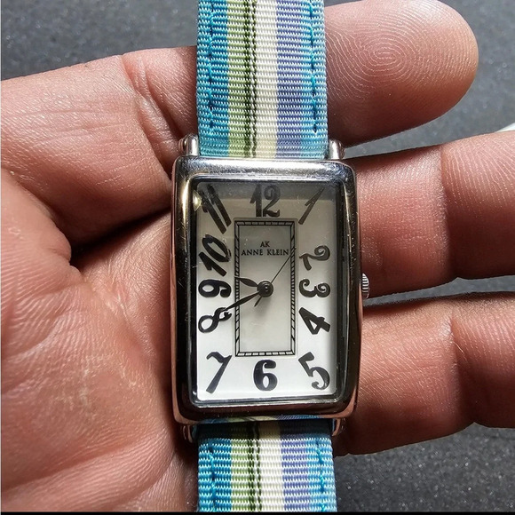 Anne Klein Ladies Quartz Rectangle Tank Style Watch Working New Battery 10/7157 - Picture 1 of 8